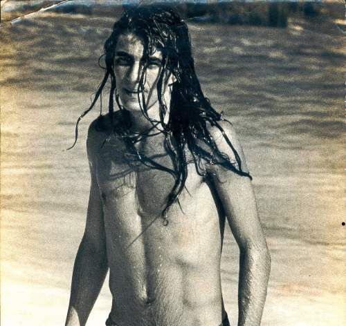 Evandro Mesquita na praia do Pier de Ipanema
